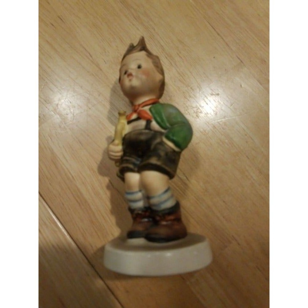 Vintage TRUMPET BOY Hummel‎ Figurine #97